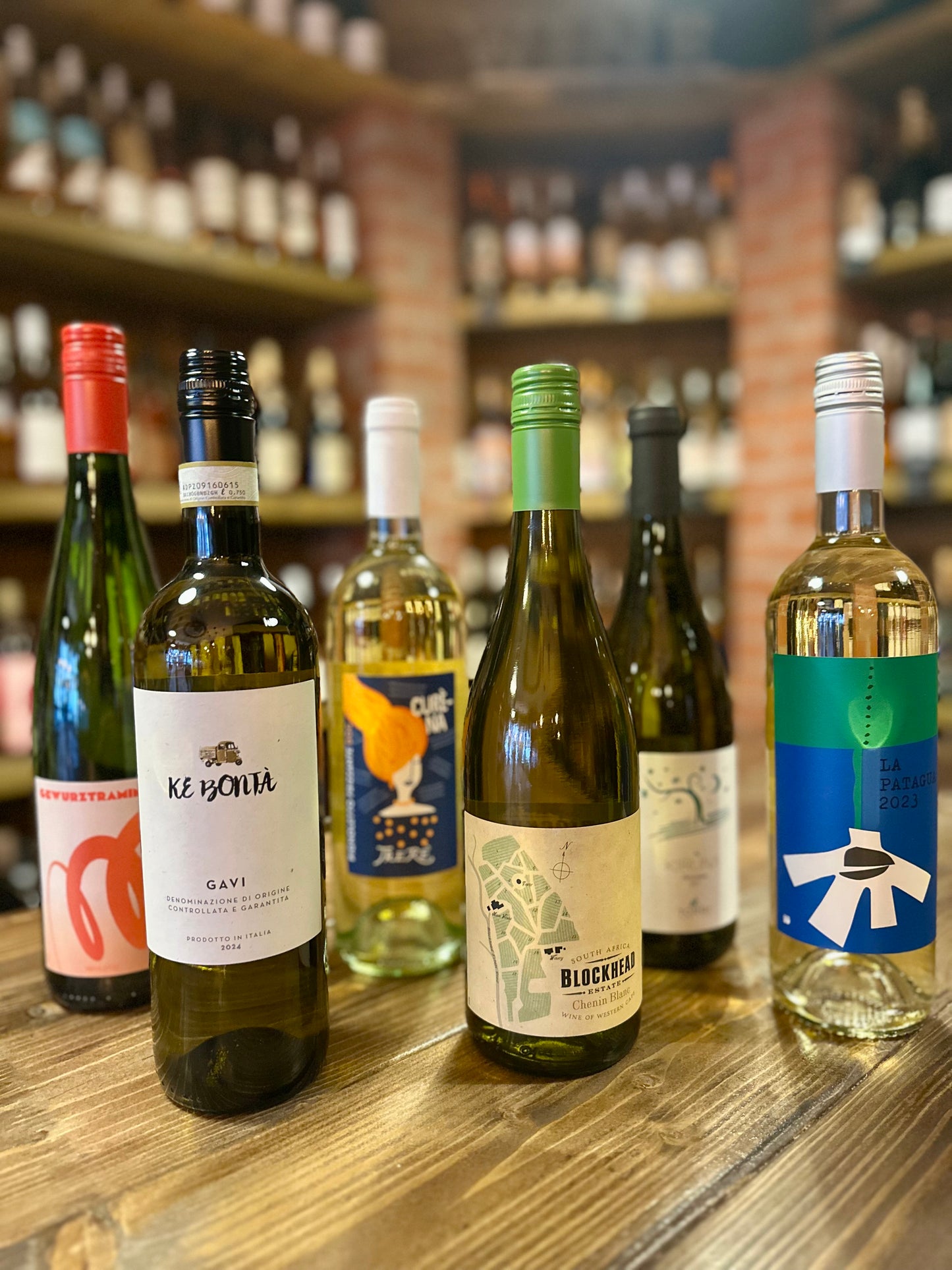 CRISP WHITES - 6 - BOTTLE SELECTION