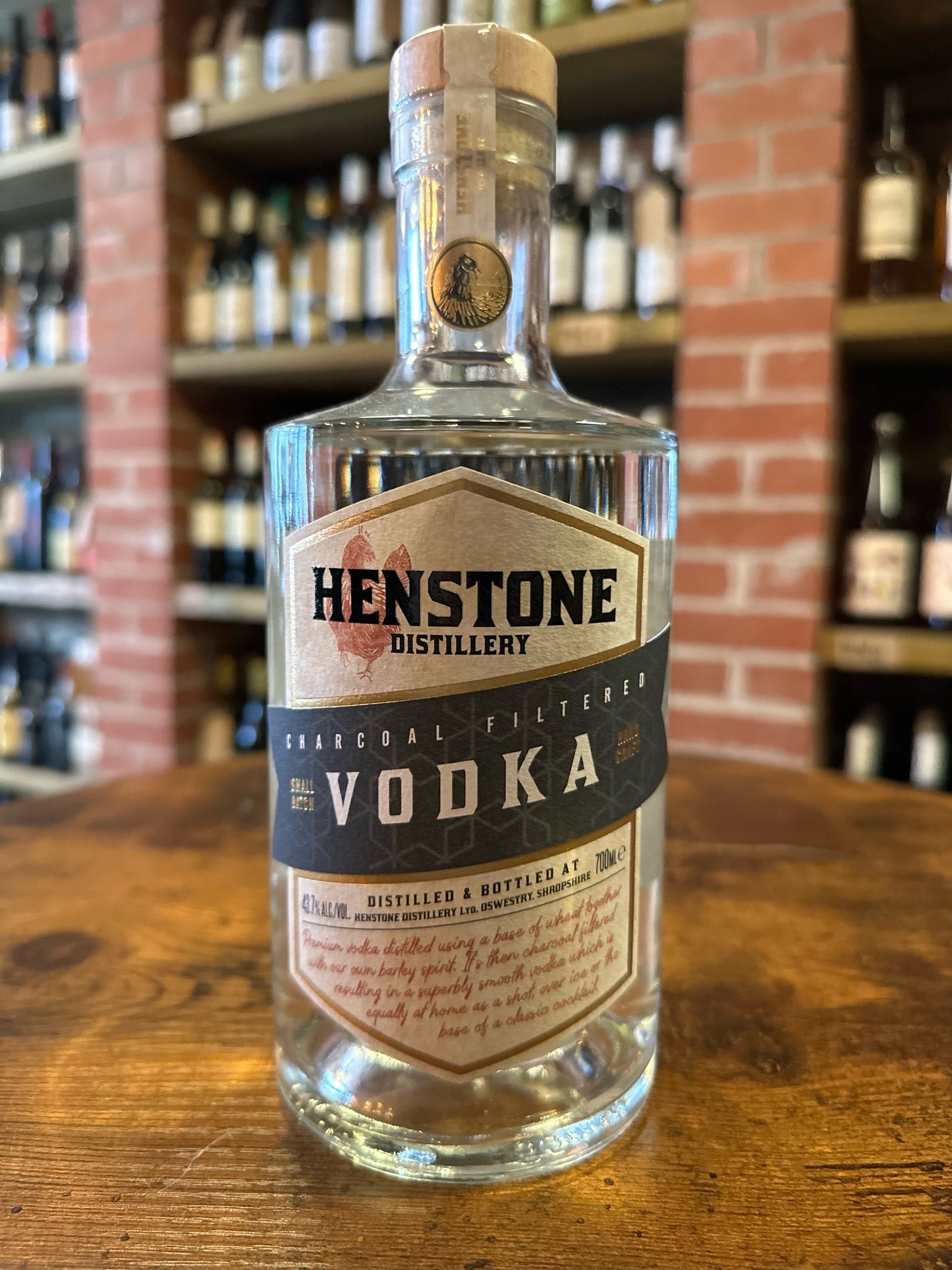 Henstone Charcoal Filtered Vodka 700 ml – Premium British Vodka from Oswestry, UK, Vegan-Friendly