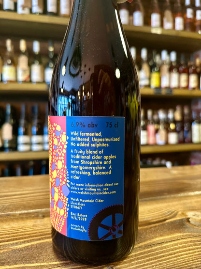 Welsh Mountain Cider “Let Me See Them Apples”